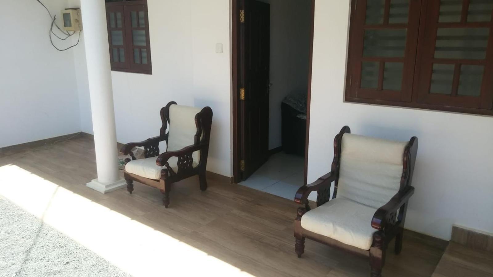 Sunset Beach Villa Ґалле Екстер'єр фото